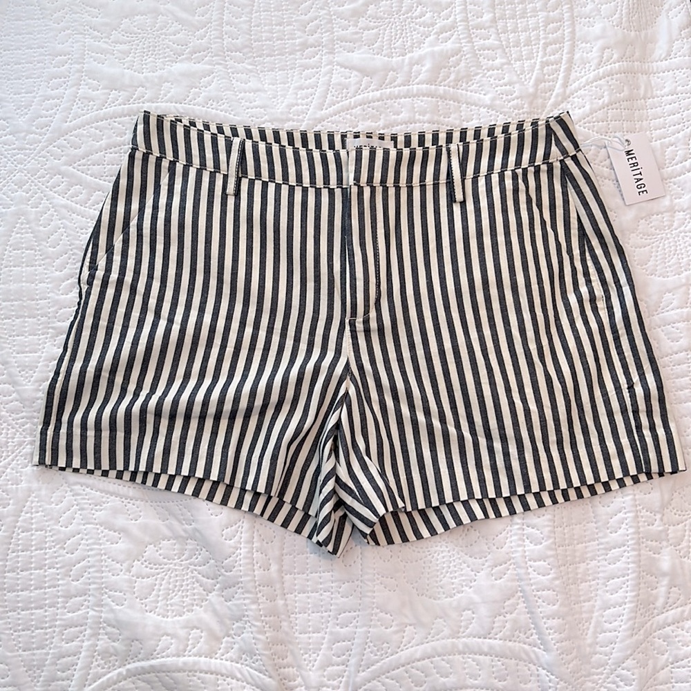 Mediate women’s size 12 chino shorts navy/white stripe NWT